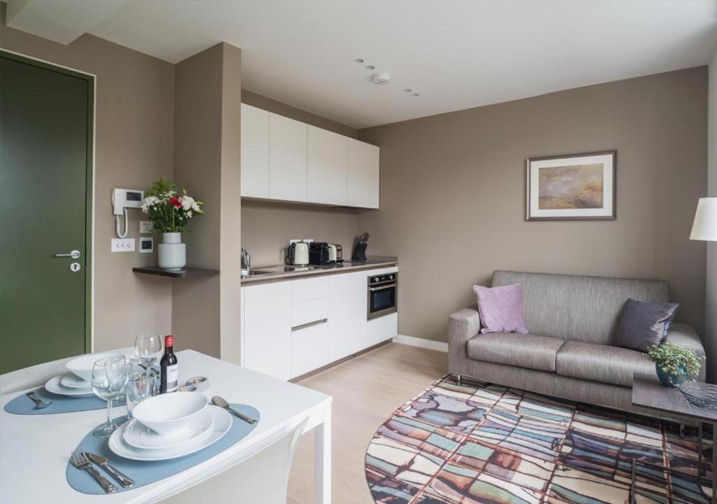 Wells Court By Aeria Apartments Londra Exterior foto